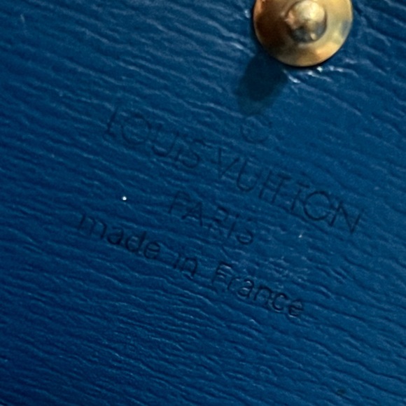 Louis Vuitton Blue Textured Wallet - Picture 9 of 12